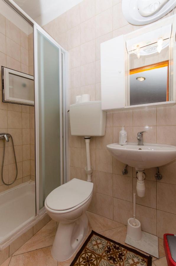 Apartments And Rooms Nike Sobra Quarto foto